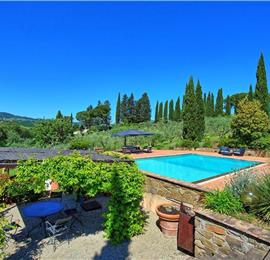 5 bedroom villa with pool and tennis court near San Gimignano, sleeps 10